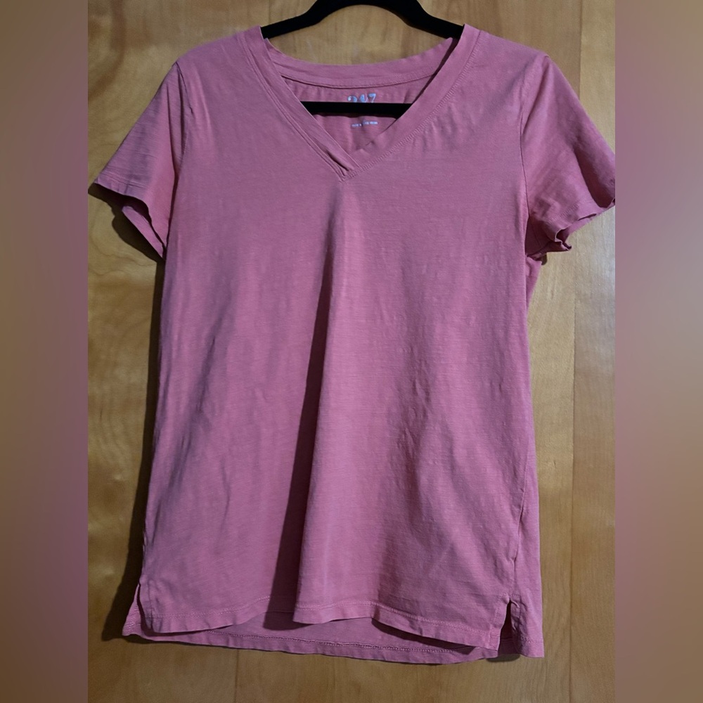 Maurices coral V-Neck Short Sleeve Tee